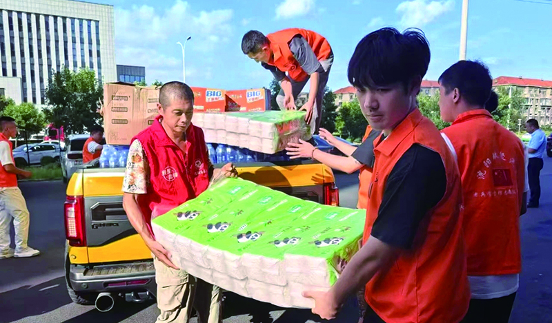 愛心物資送往一線